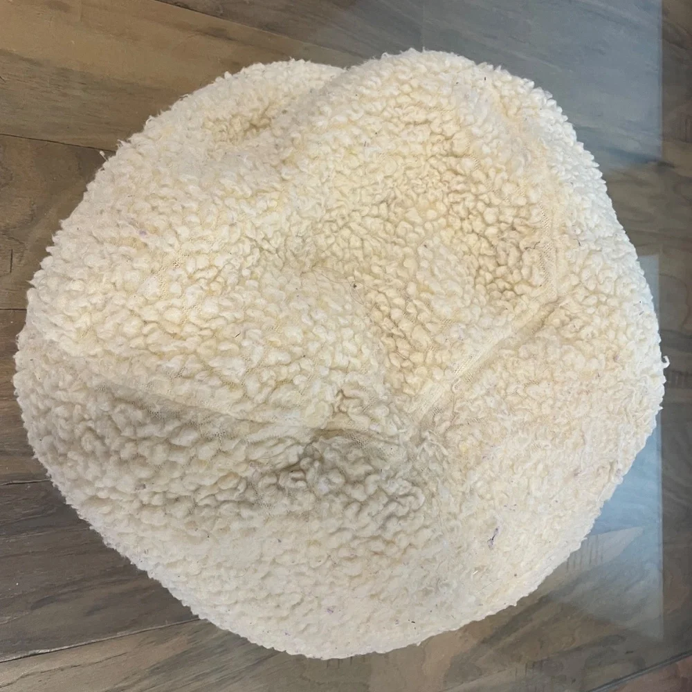 Excellent Condition Pet Pouf Beds